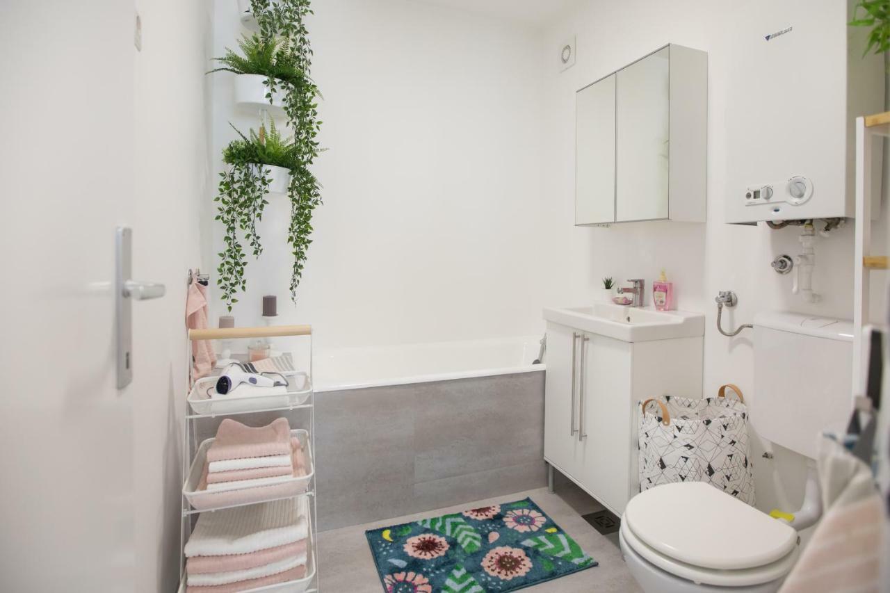 ليوبليانا Family Apartment With Garden المظهر الخارجي الصورة