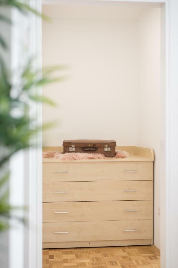 ليوبليانا Family Apartment With Garden المظهر الخارجي الصورة